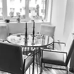 Lady Suite